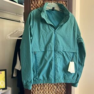 All in motion rain coat NWT green water resistant